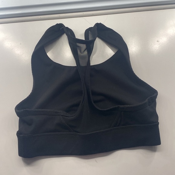 Kids sports bra, Size small like new - Picture 3 of 3